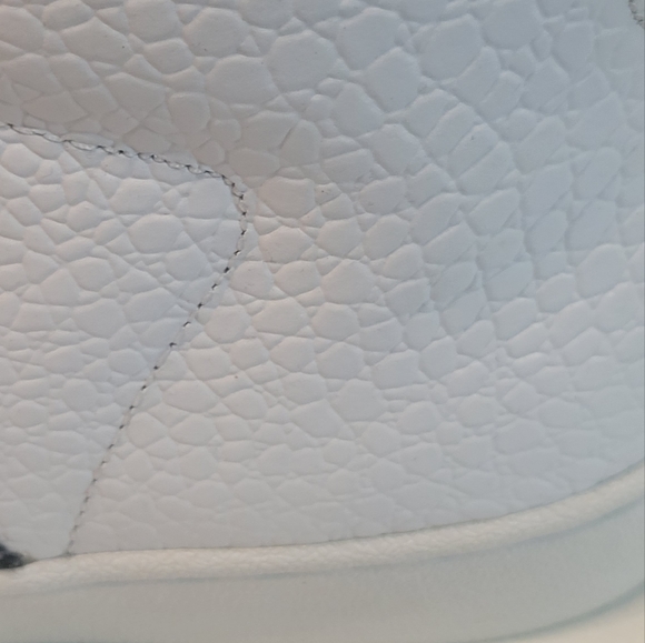 Adidas men's size 8.5 - Picture 9 of 9